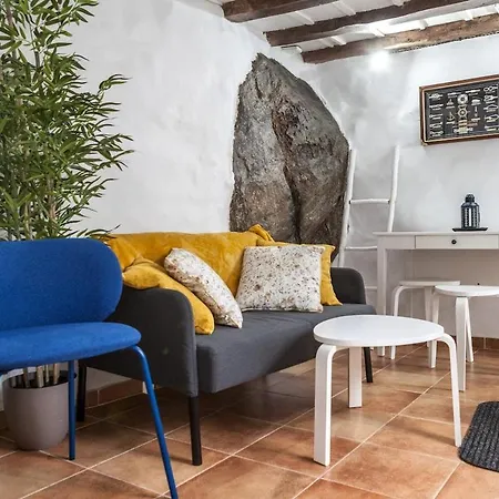 아파트 Charming Seaside Escape In Picturesque *