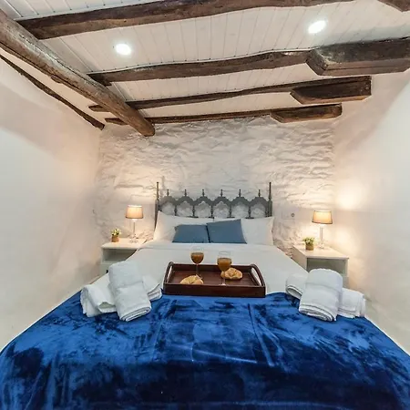아파트 Charming Seaside Escape In Picturesque *